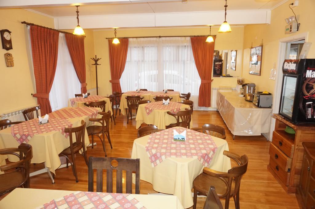 Hostal Ovejero Punta Arenas Ngoại thất bức ảnh