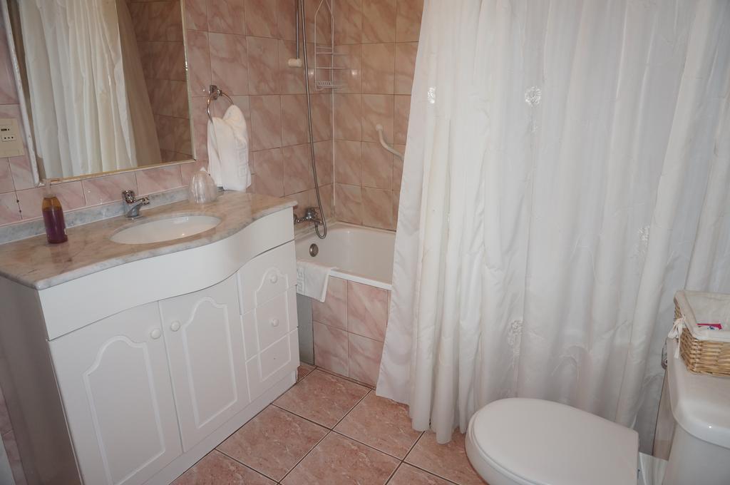 Hostal Ovejero Punta Arenas Ngoại thất bức ảnh